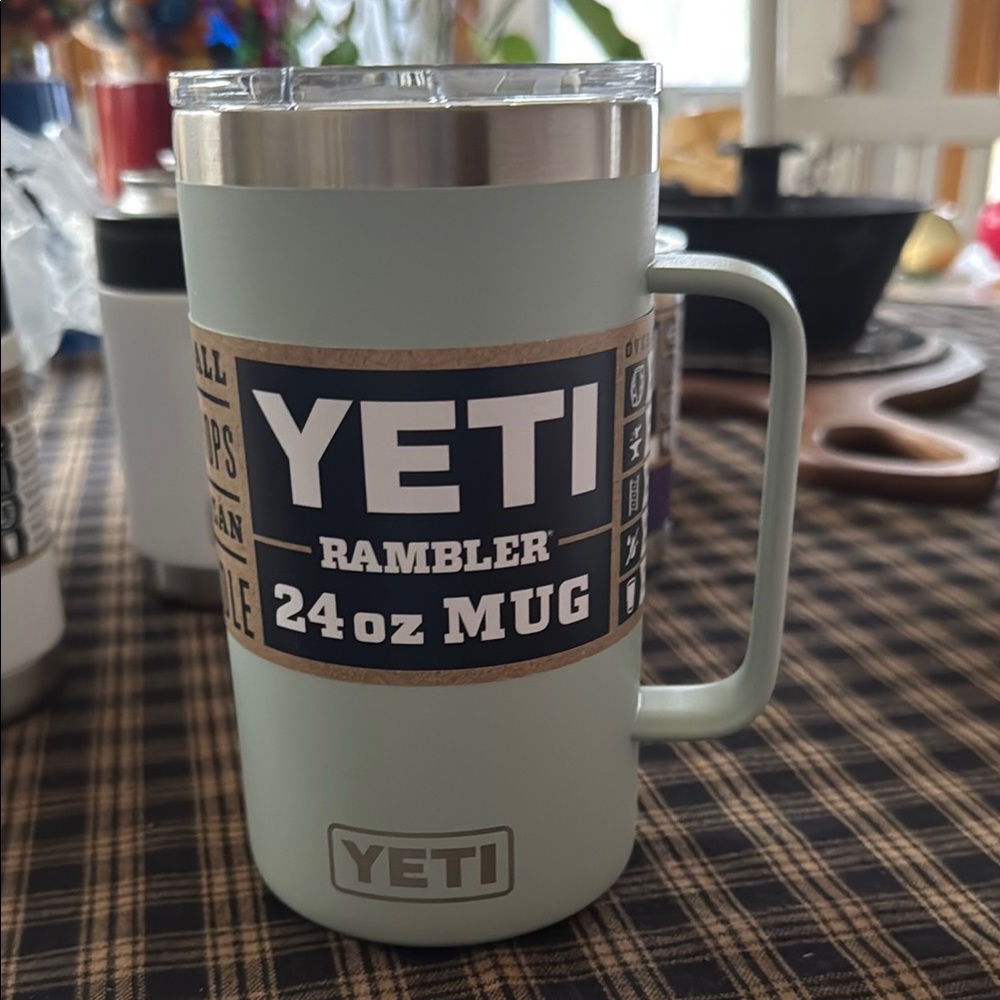 YETI Rambler 24 oz Mug in Sagebrush Green
